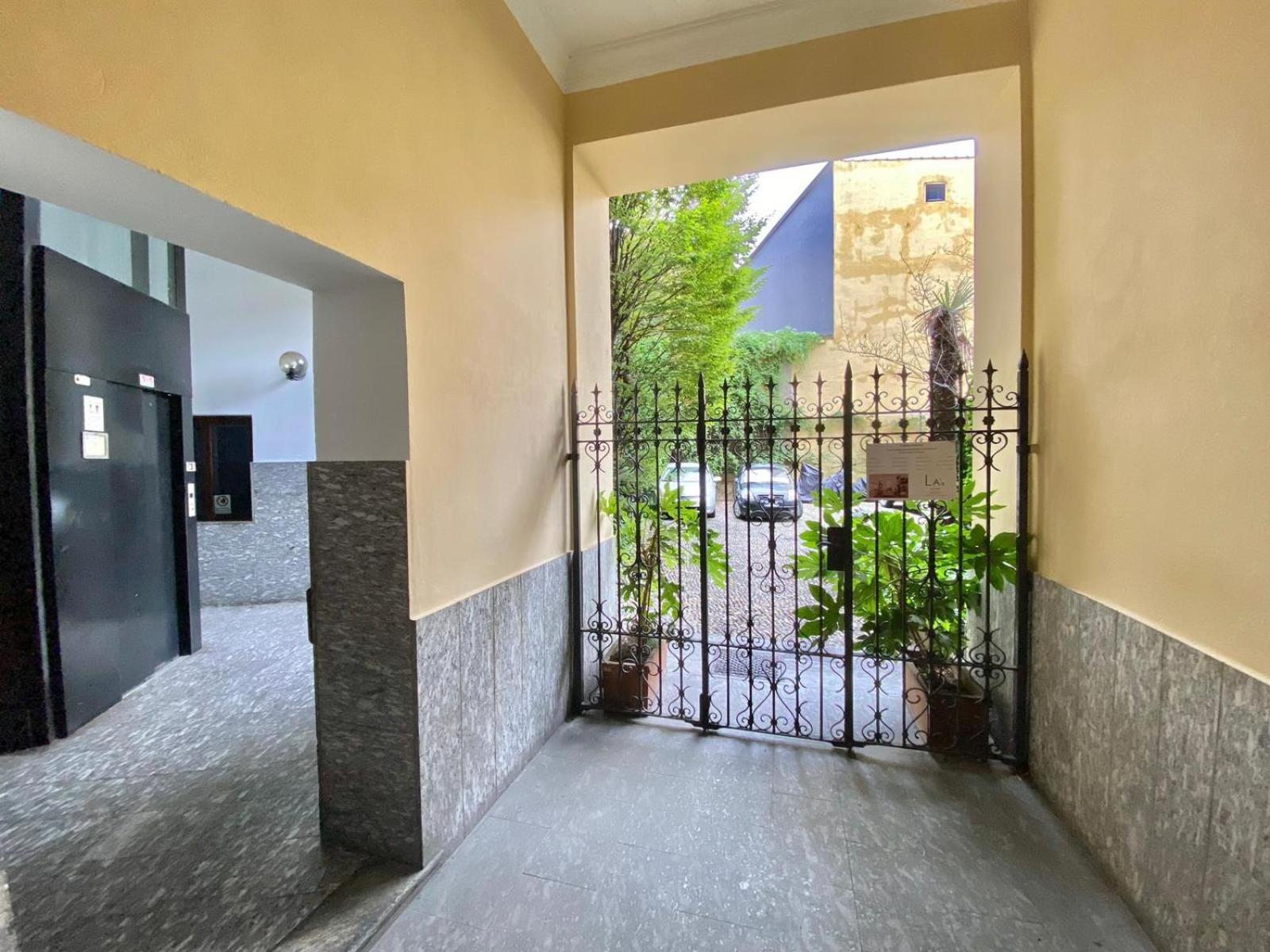 Grazioso Appartamento Nel Cuore Del Tran Tran Di Milano, Perfetto Per Amici E Famiglie, Vicino A Metropolitana Buitenkant foto